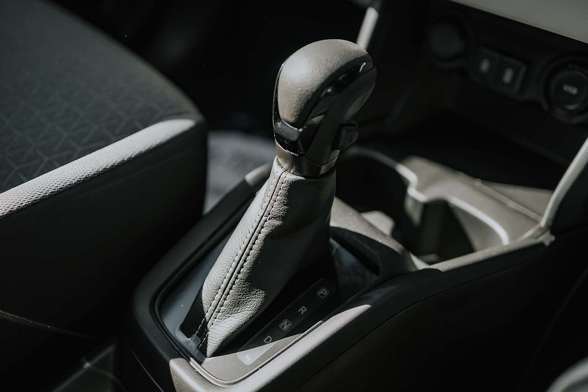 2024 Suzuki Swift Hybrid Plus UZ