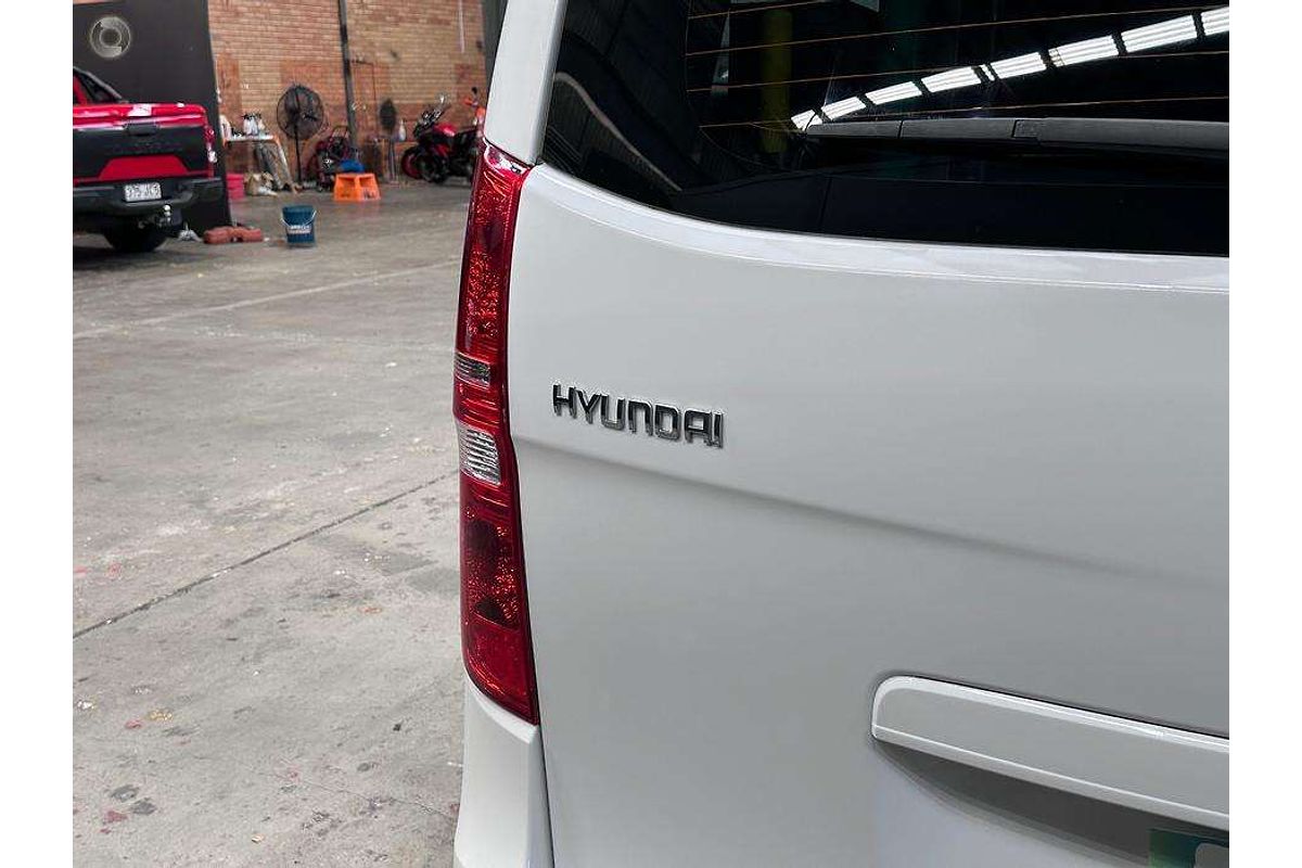 2015 Hyundai iMax  TQ-W