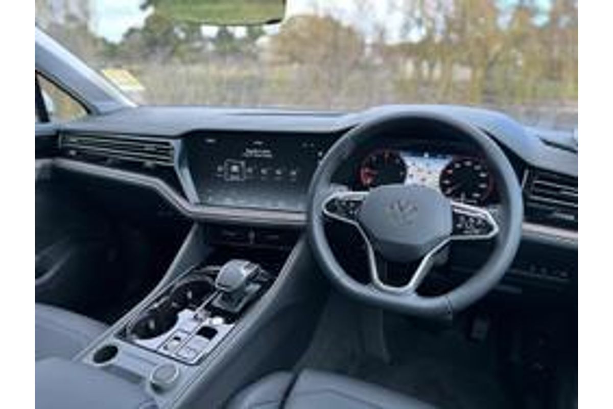 2024 Volkswagen Touareg 170TDI RC