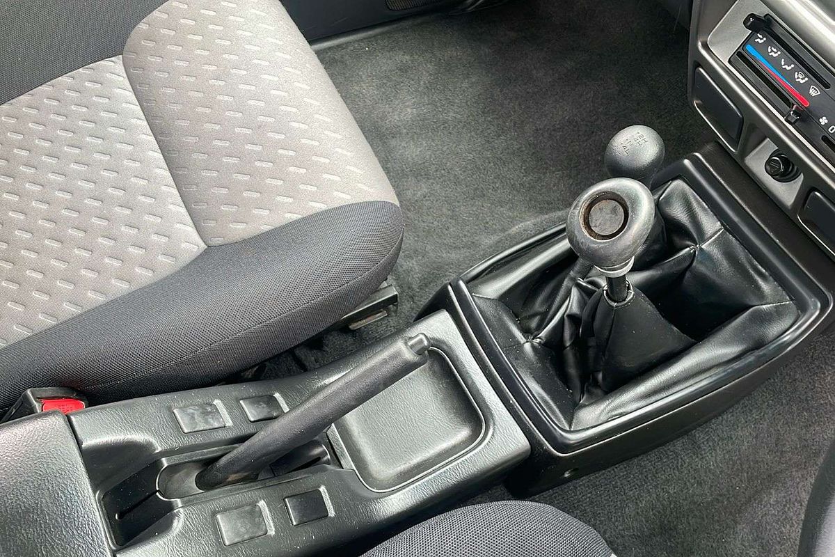 2014 Nissan Navara ST-R D22 4X4