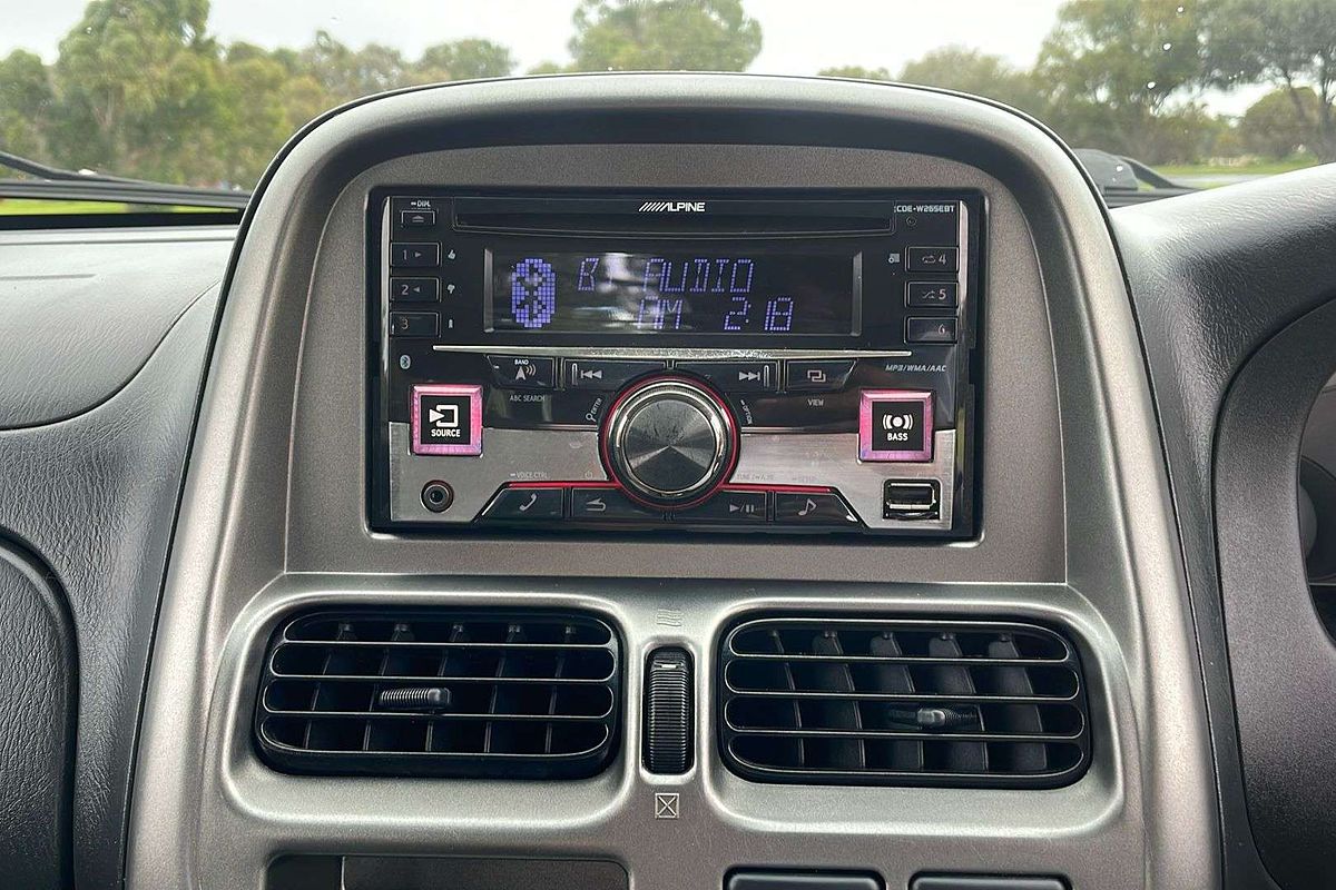 2014 Nissan Navara ST-R D22 4X4