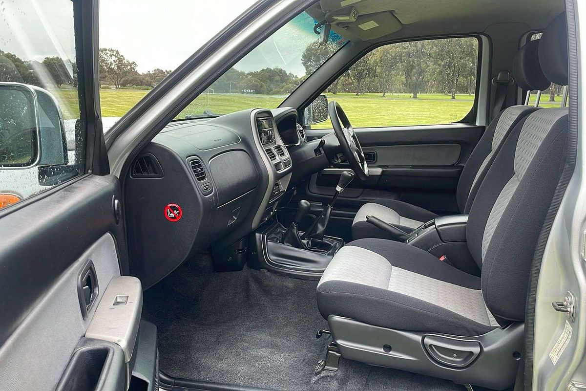 2014 Nissan Navara ST-R D22 4X4
