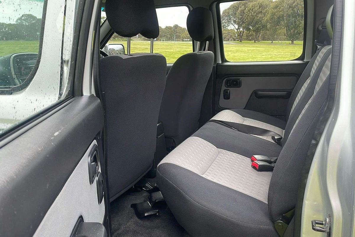 2014 Nissan Navara ST-R D22 4X4