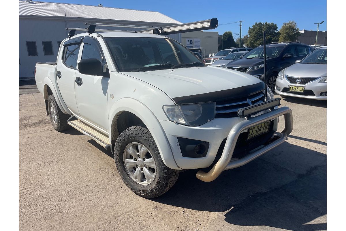 2014 Mitsubishi Triton GLX MN 4X4