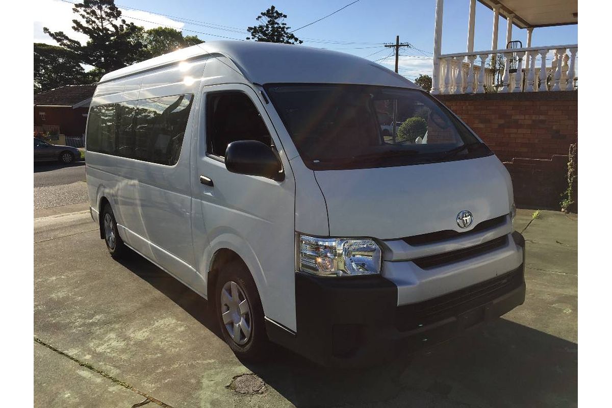 2017 Toyota Hiace COMMUTER TRH223R MY16