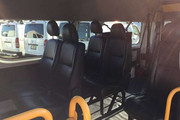 2017 Toyota Hiace COMMUTER TRH223R MY16