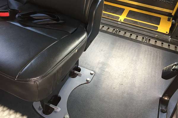 2017 Toyota Hiace COMMUTER TRH223R MY16