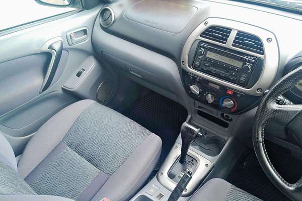 2003 Toyota RAV4 Cruiser ACA21R