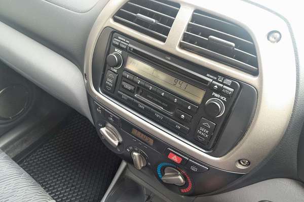 2003 Toyota RAV4 Cruiser ACA21R
