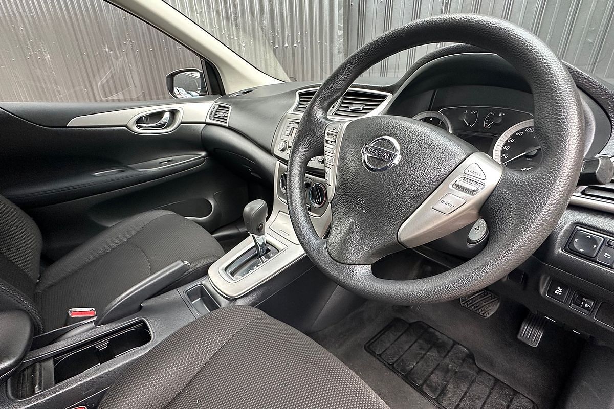 2013 Nissan Pulsar ST C12