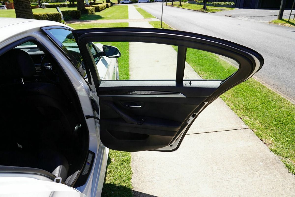 2015 BMW 520d Luxury Line F10 MY15