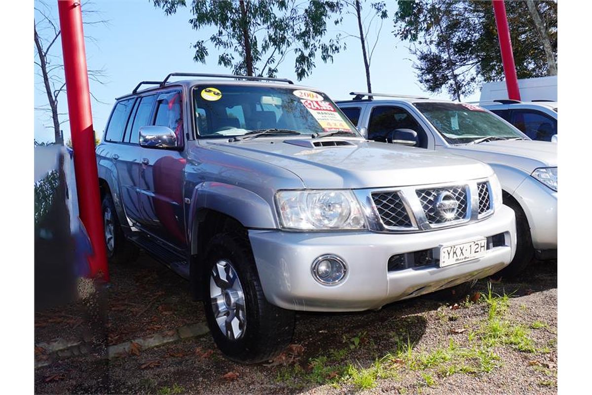2004 Nissan Patrol ST GU IV