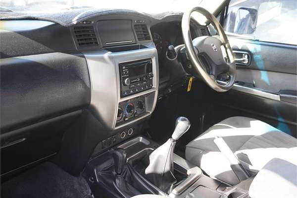 2004 Nissan Patrol ST GU IV