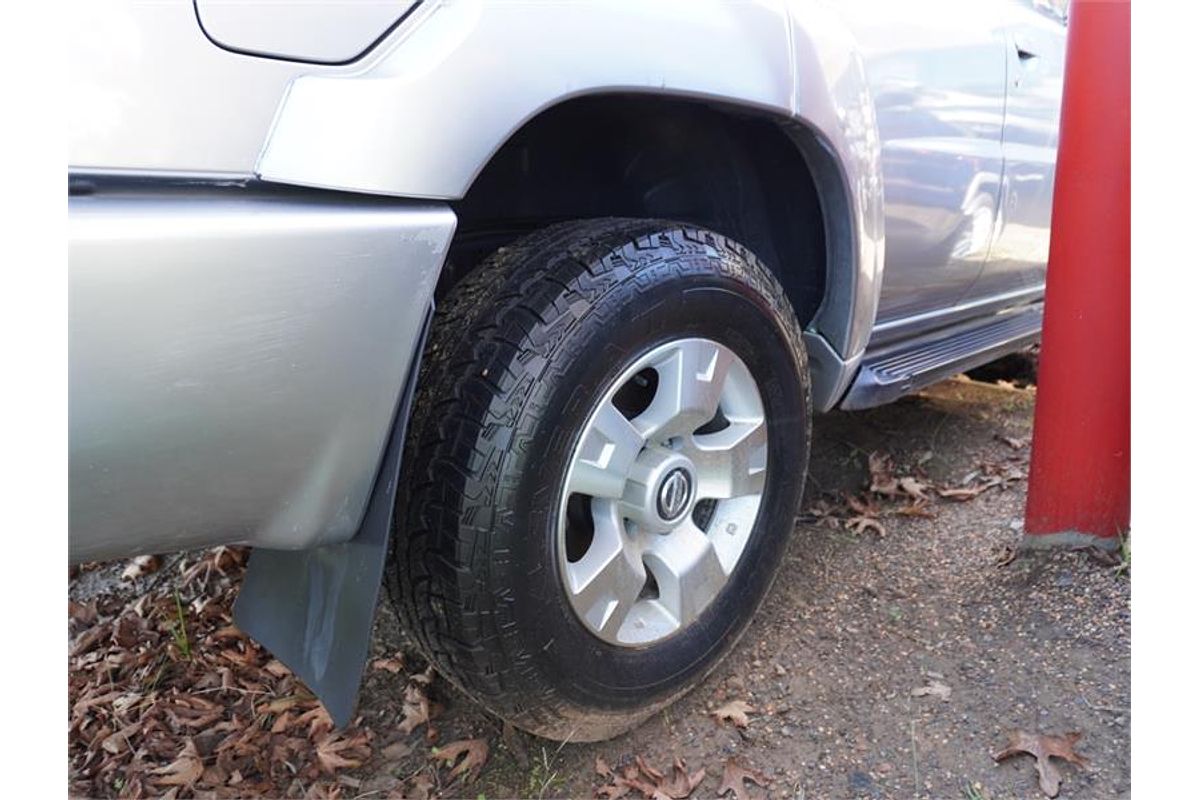 2004 Nissan Patrol ST GU IV