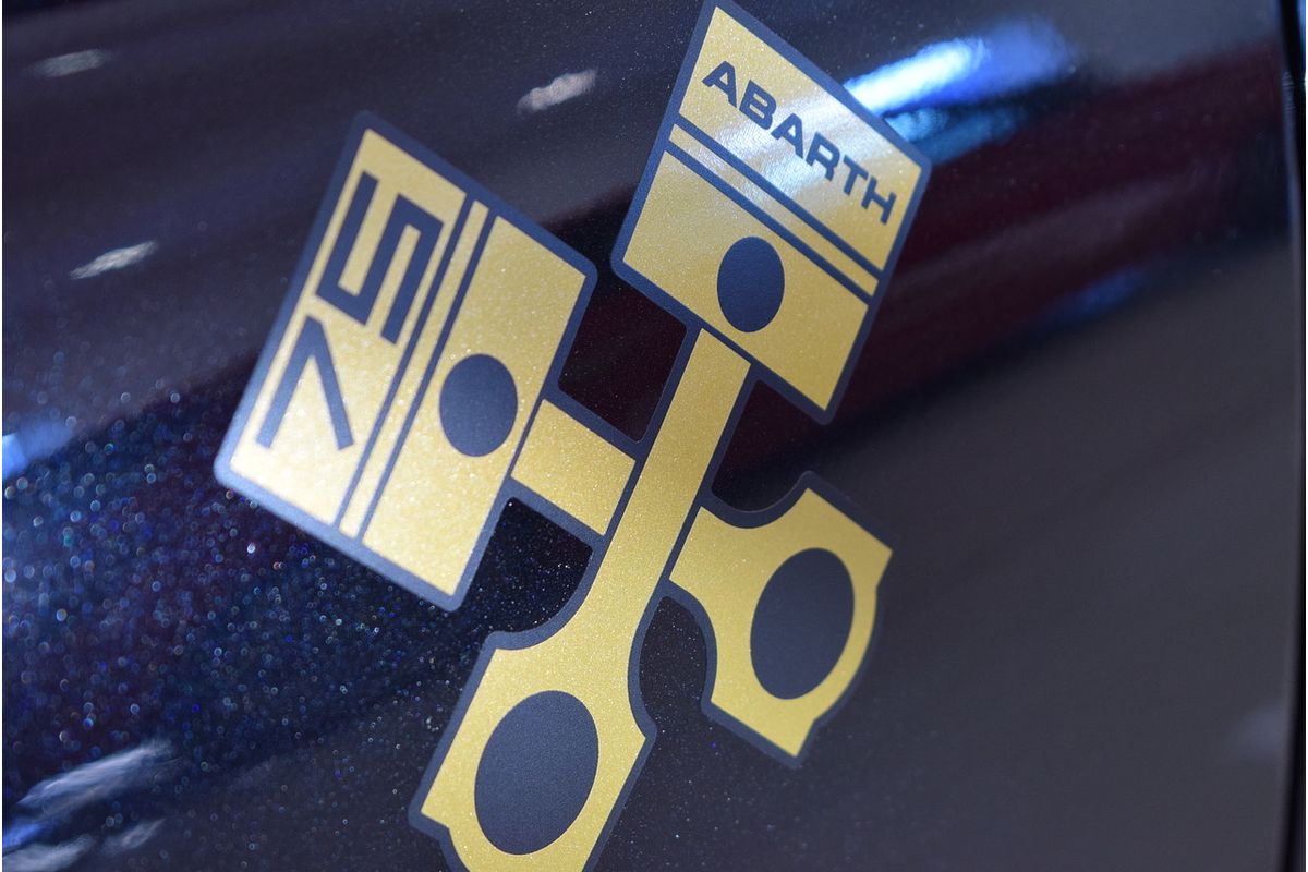 2024 Abarth 695 75 Anniversario