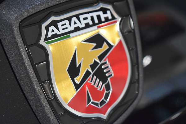 2024 Abarth 695 75 Anniversario