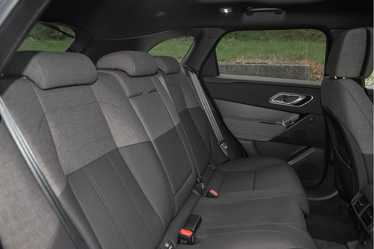 2024 Land Rover Range Rover Velar PHEV P400e Dynamic HSE L560