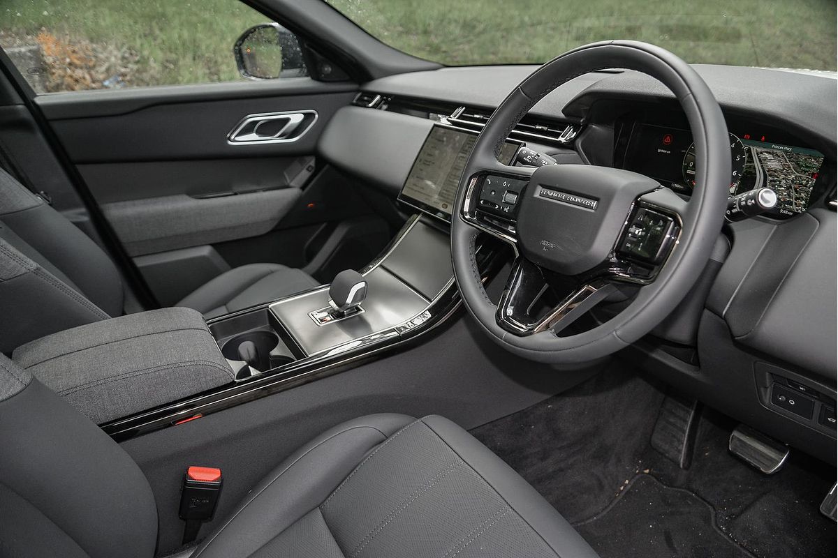 2024 Land Rover Range Rover Velar PHEV P400e Dynamic HSE L560