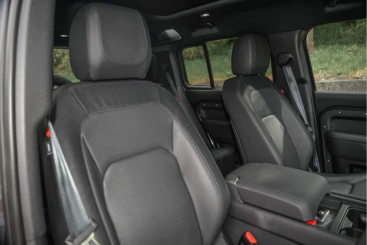 2023 Land Rover Range Rover Velar P400 Autobiography L560