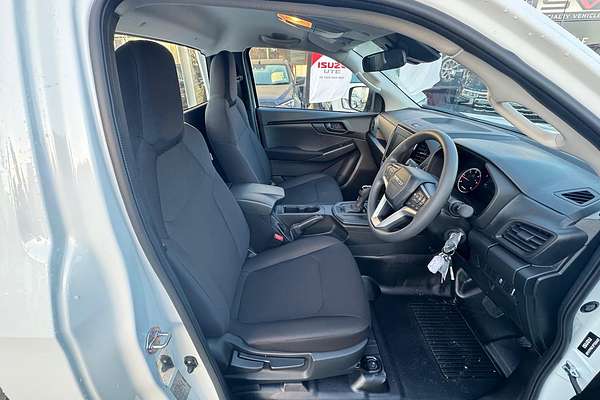 2024 Isuzu D-MAX SX High Ride Rear Wheel Drive