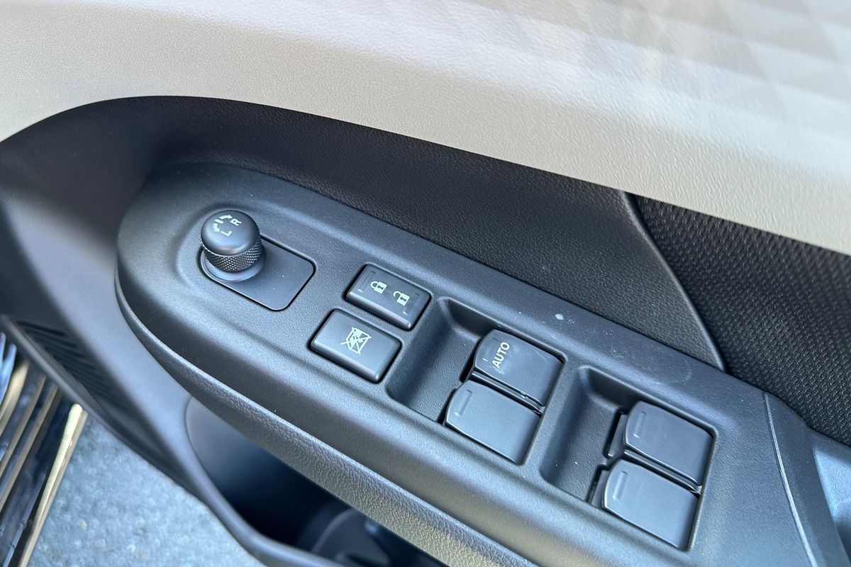 2024 Suzuki Swift Hybrid Plus UZ