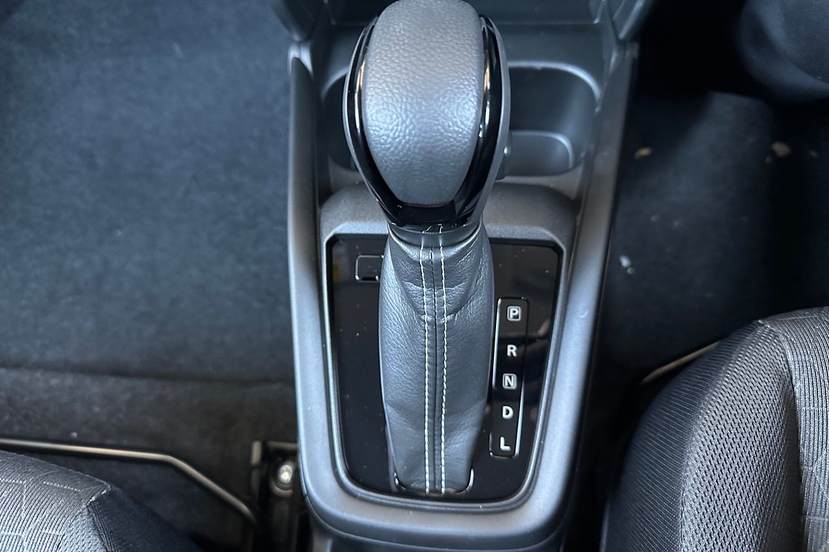 2024 Suzuki Swift Hybrid Plus UZ