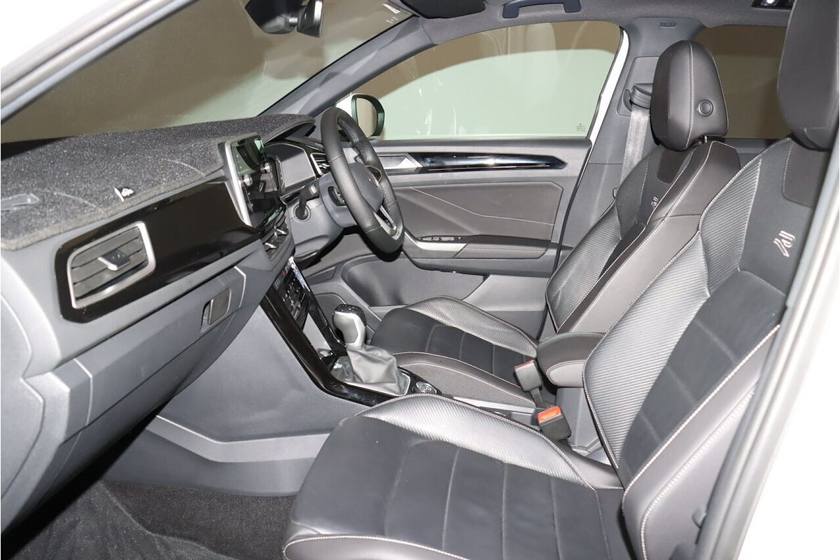 2023 Volkswagen T-Roc 140TSI R-Line D11