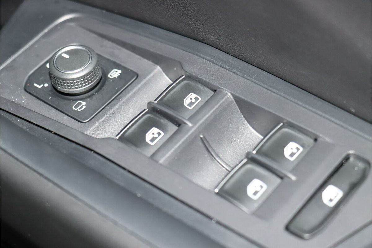 2023 Volkswagen T-Roc 140TSI R-Line D11