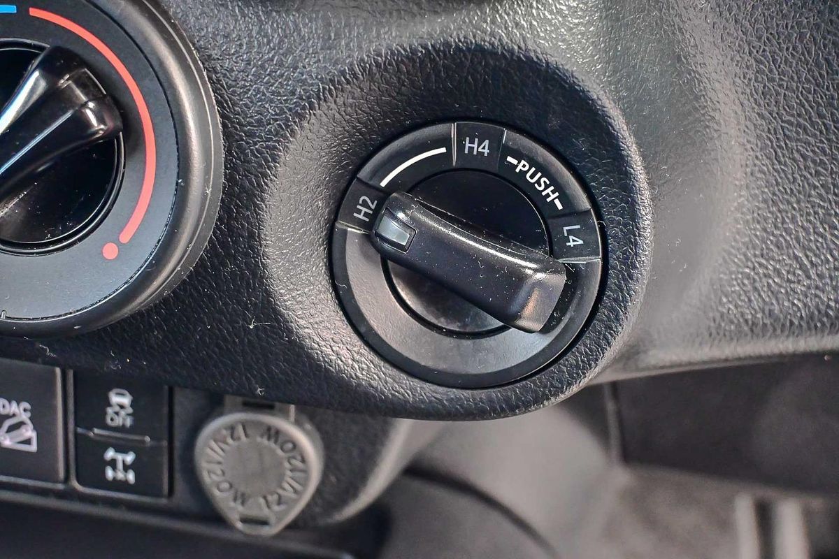 2023 Toyota Hilux SR GUN126R 4X4