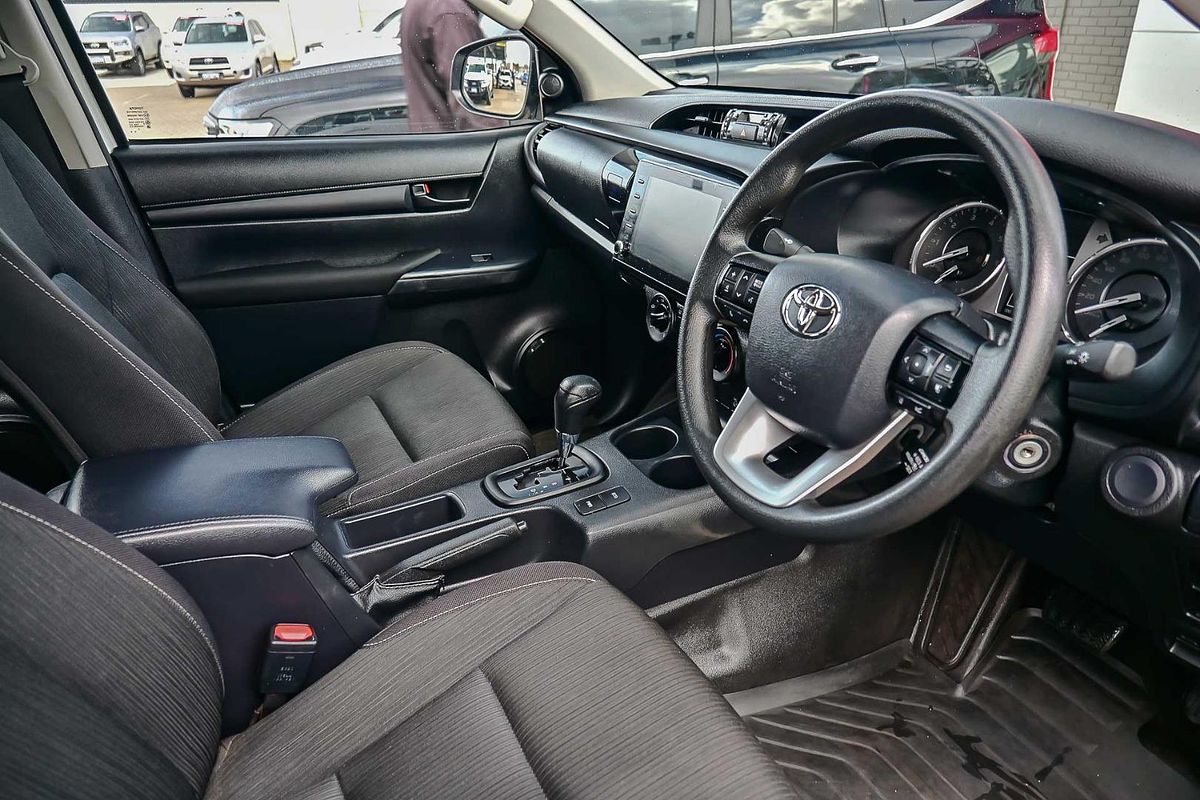 2023 Toyota Hilux SR GUN126R 4X4