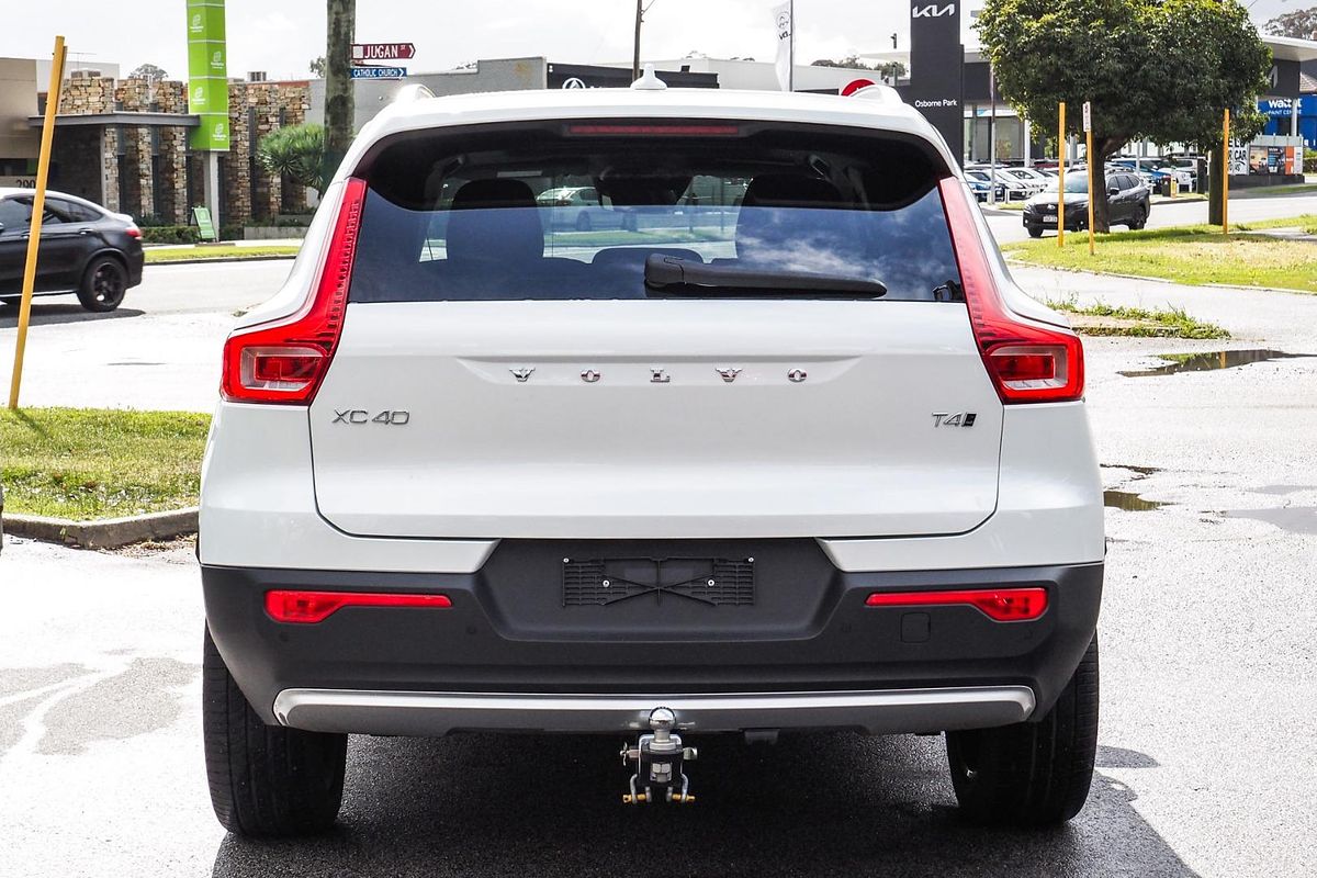 2022 Volvo XC40 T4 Inscription