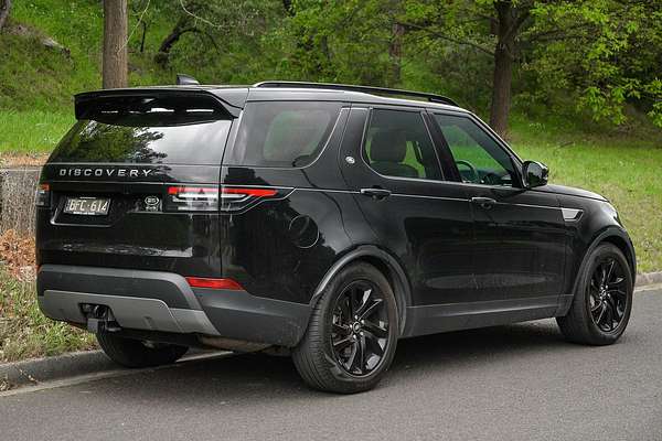 2020 Land Rover Discovery SD6 SE Series 5