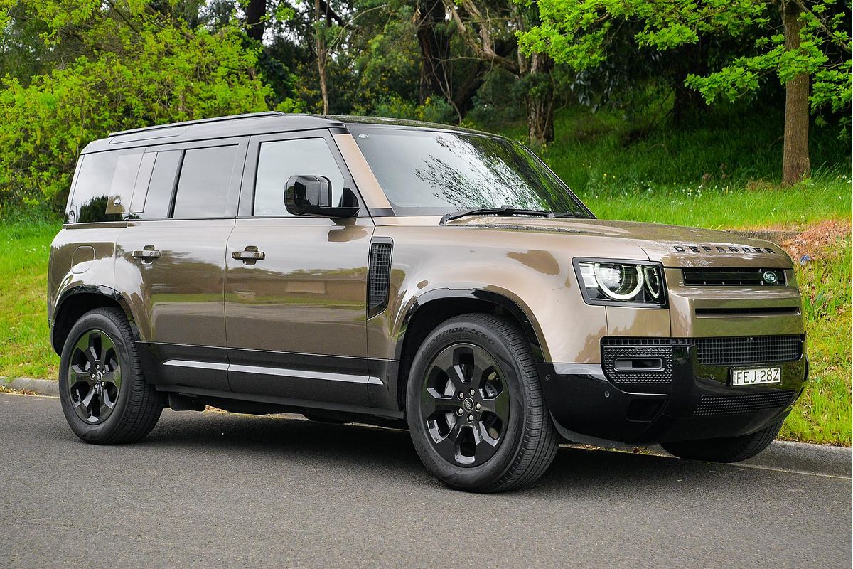 2023 Land Rover Defender 110 P400 X-Dynamic SE L663
