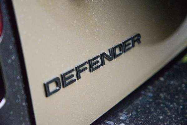 2023 Land Rover Defender 110 P400 X-Dynamic SE L663