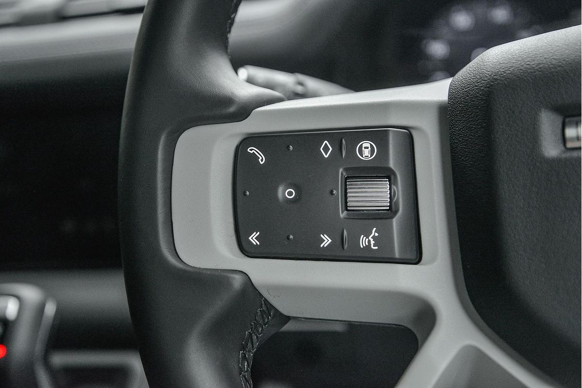 2023 Land Rover Defender 110 P400 X-Dynamic SE L663