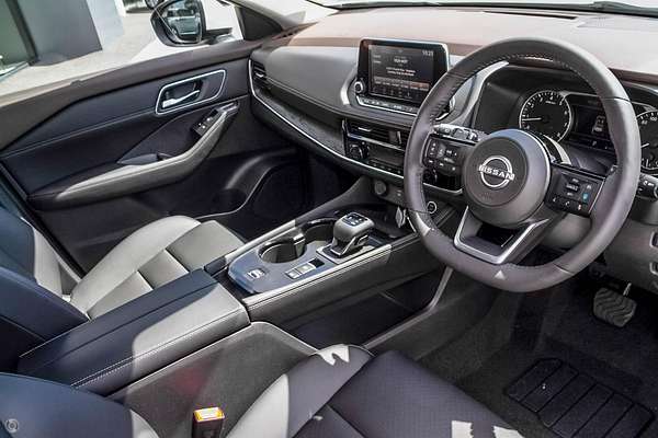 2024 Nissan X-TRAIL ST-L T33
