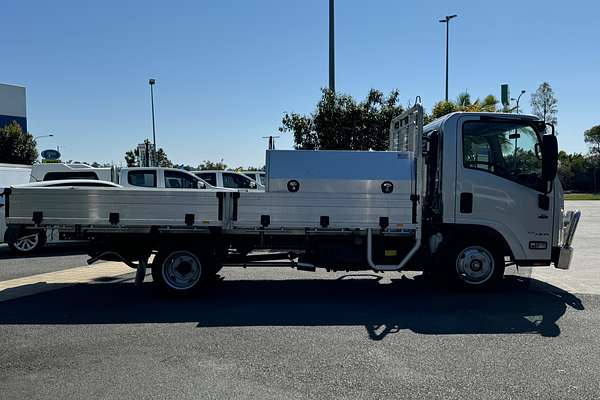 2021 Isuzu N Series NLR 45-150 4x2