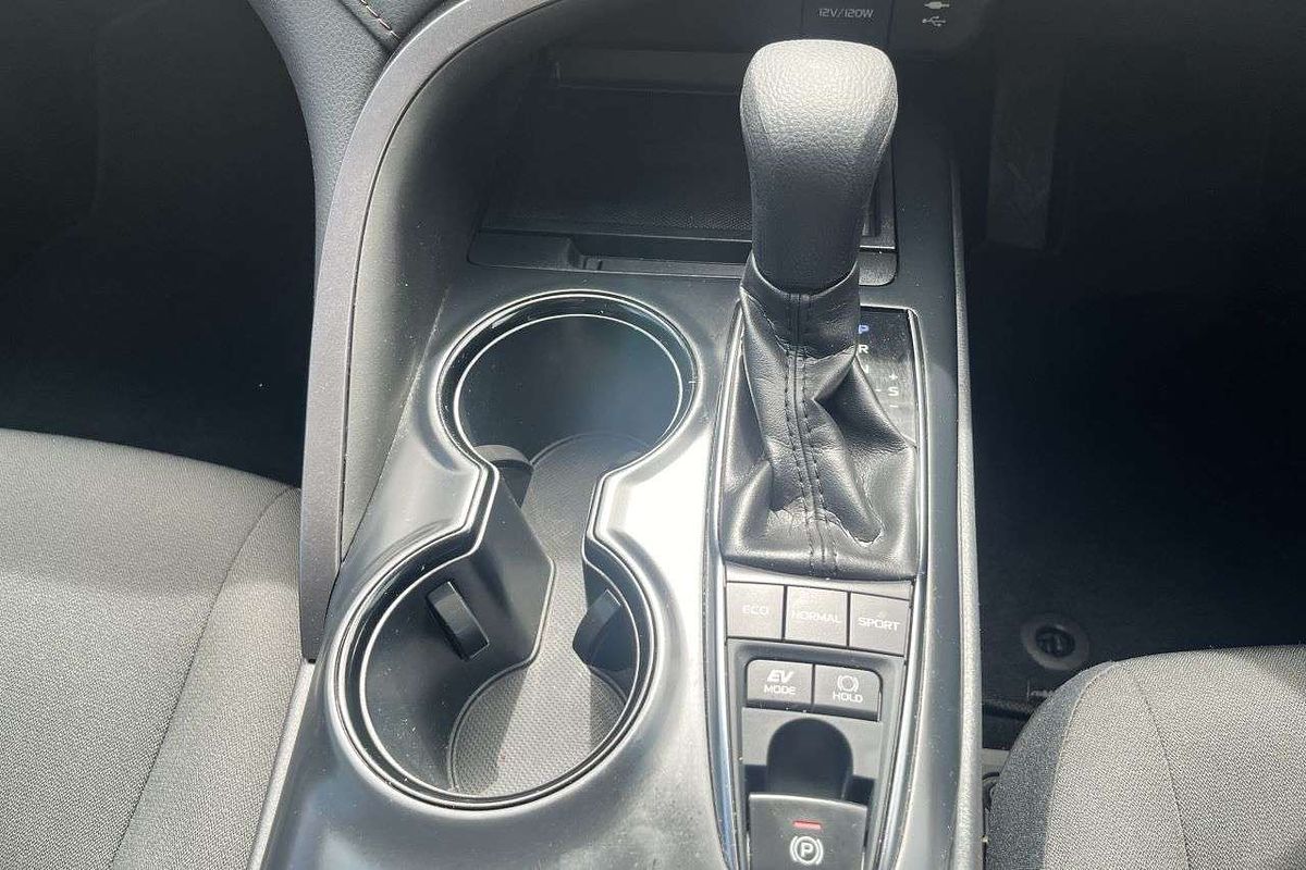 2021 Toyota Camry Ascent AXVH70R