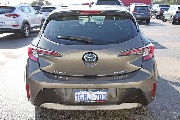 2018 Toyota Corolla Ascent Sport Hybrid ZWE211R