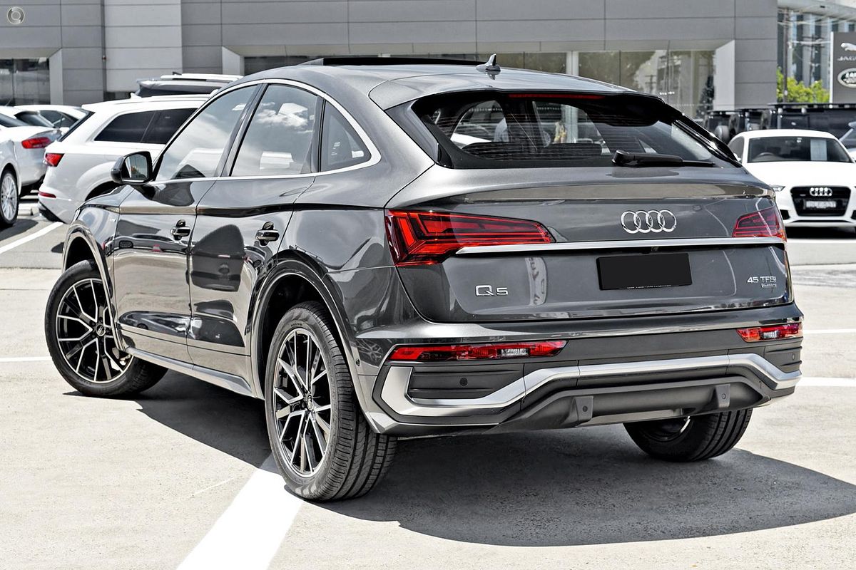 2024 Audi Q5 45 TFSI S Line FY