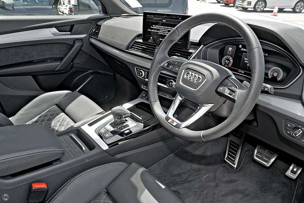 2024 Audi Q5 45 TFSI S Line FY