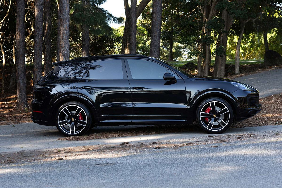 2021 Porsche Cayenne GTS 9YA
