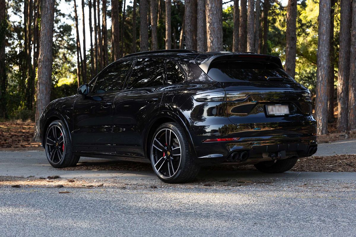 2021 Porsche Cayenne GTS 9YA