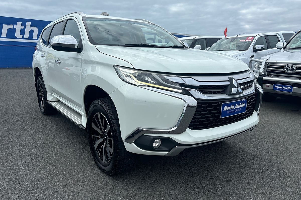 2015 Mitsubishi Pajero Sport GLX QE