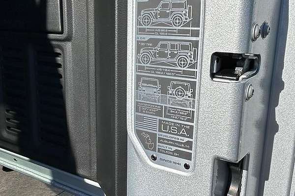 2023 Jeep Wrangler Unlimited Overland JL