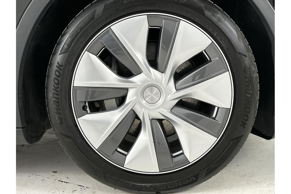 2022 Tesla Model Y Rear-Wheel Drive