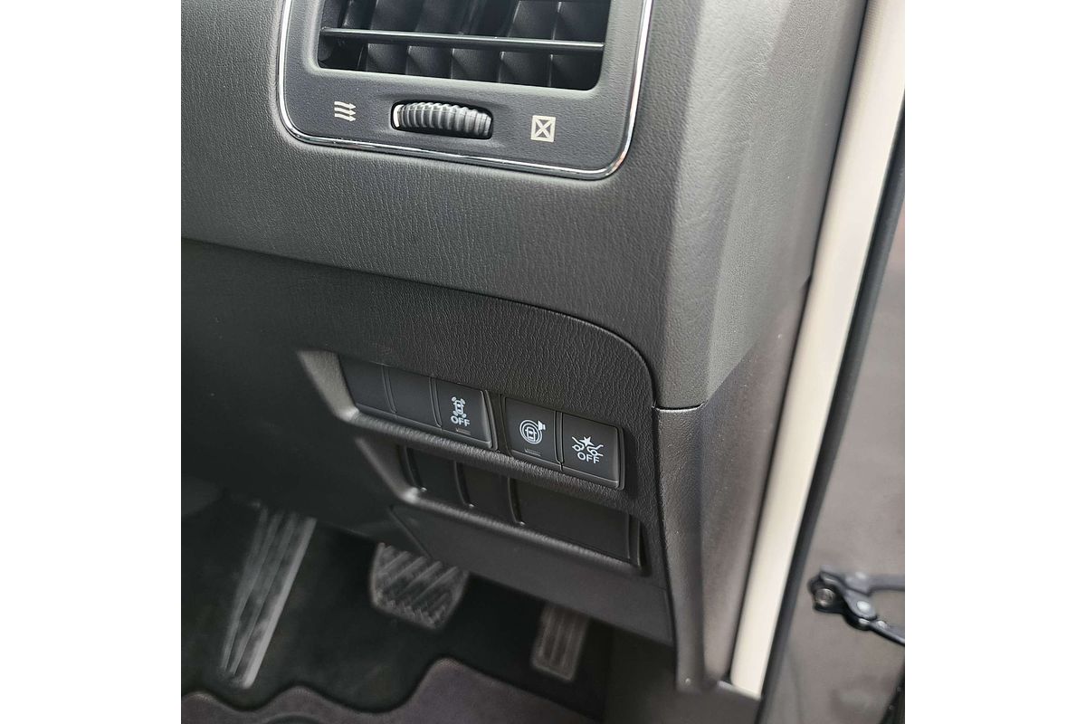 2024 Nissan Patrol Ti Y62