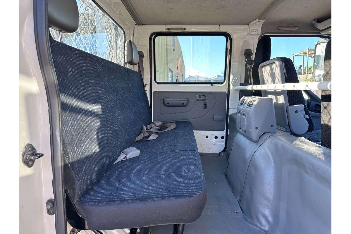 2018 Hino 300 Series 617  4x2 LWB