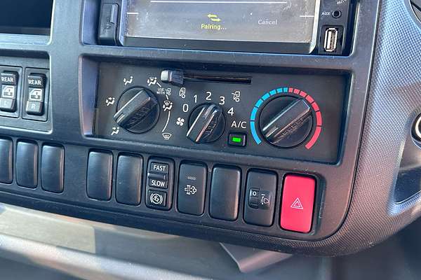 2018 Hino 300 Series 617  4x2 LWB
