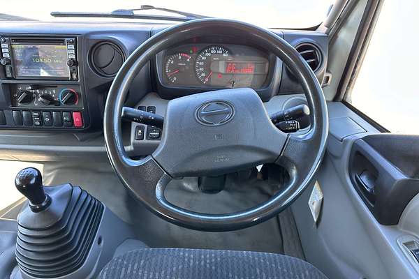 2018 Hino 300 Series 617  4x2 LWB